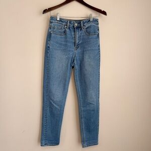 AMERICAN EAGLE Womens 2 Medium Wash High Rise Straight Leg Mom Jeans L2